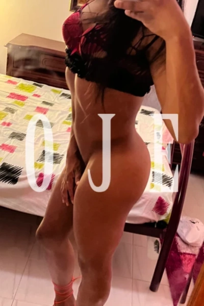 Kiara, travesti em Albufeira 968963278