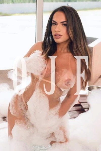 LARISSINHA , travesti em Porto 913373201