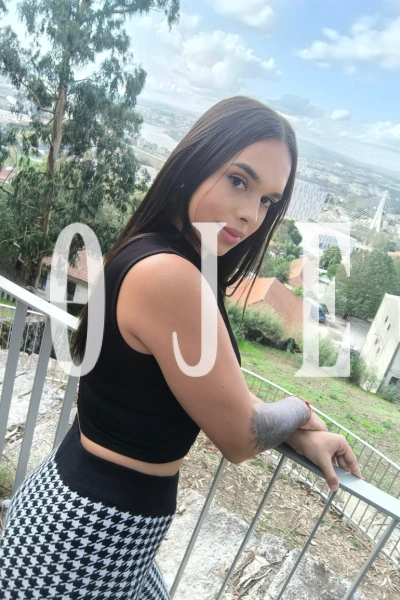 Laura, travesti em Gaia 911190103