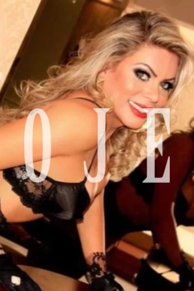 Grazy Markezine, travesti em Porto 912515999