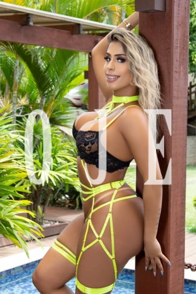 Paulynhaa, travesti em Albufeira 936572213
