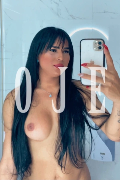 Jheniffer, travesti em Aveiro 923053496