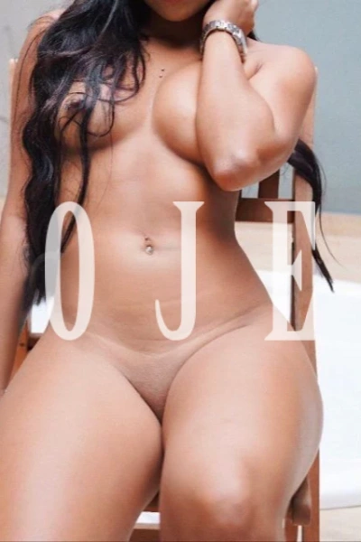 Daniela, acompanhante em Almada 962815233
