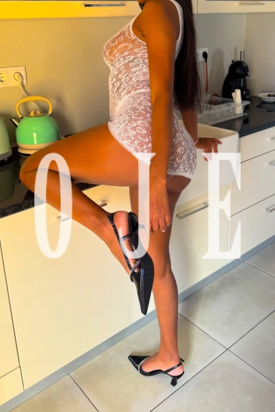 Baiana, acompanhante em Faro 920818500