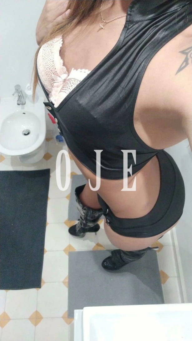 Beijos na boca, Fetichismo, Oral sem camisinha, Chuva dourada, Beijo negro, Sexo anal, Garganta profunda, Ejaculação corpo, Namoradinha, Oral até o final, Duplas, Fantasias e figurinos, Massagem erótica, Trios, Ejaculação facial, Lingerie, Ativa, Passiva, Inversao de papéis, Brinquedos secuais, Sem limite, Fisting, Versatil, Experta principiantes, Atenção à deficientes físicos, Orgia, Sexcam: travesti em Porto