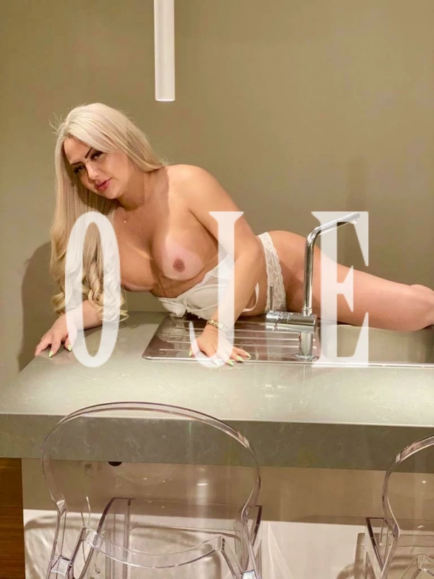 Beijos na boca, Atenção à casais, Oral com camisinha, Oral sem camisinha, Chuva dourada, Sexo anal, Garganta profunda, Namoradinha, Sado dominadora, Massagem erótica, Lingerie, Ativa, Passiva, Inversao de papéis, Festas, Versatil, Orgia, Sexcam: travesti em Faro