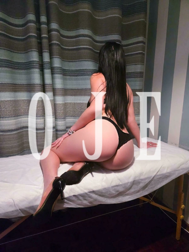 Beijos na boca, Namoradinha: Escorts em Coimbra