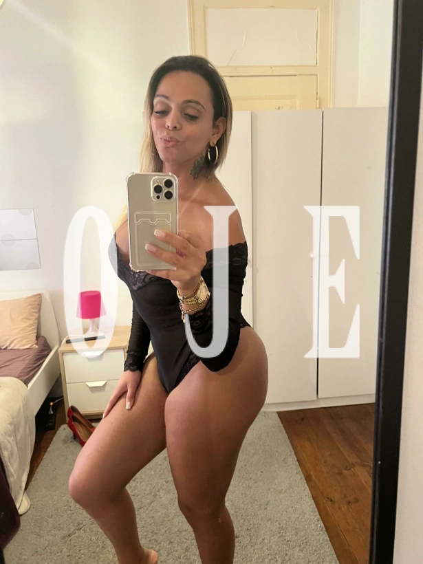 Beijos na boca, Atenção à casais, Oral sem camisinha, Sexo anal: travesti em Portimão