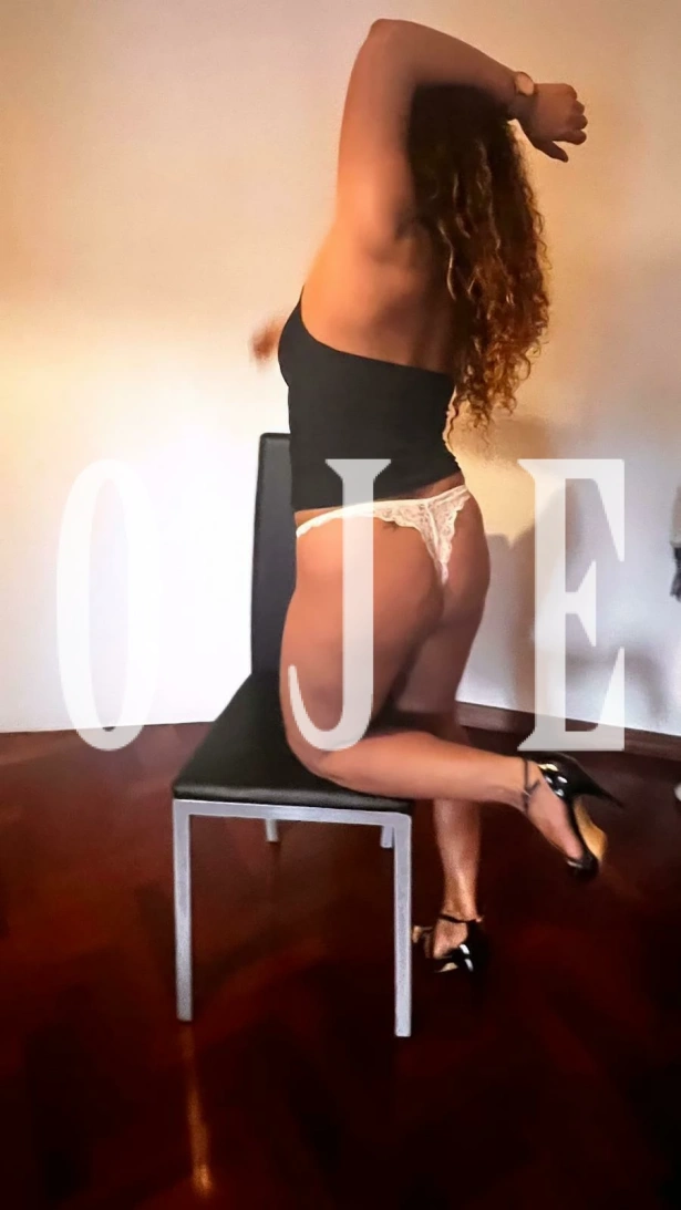 Namoradinha, Massagem erótica: Escorts em Funchal