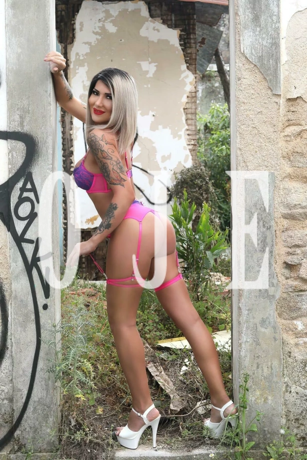 Fetichismo, Atenção à casais, Namoradinha, Massagem erótica, Atenção à deficientes físicos, Despedida de solteiro, Sexcam, Stripers: travesti em Lisboa