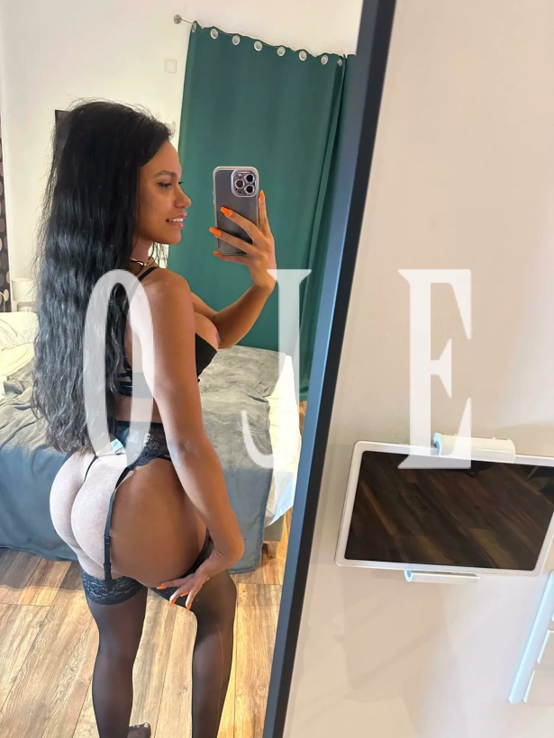 Atenção à deficientes físicos, Massagem erótica, Namoradinha, Despedida de solteiro, Sexcam, Stripers: travesti em Albufeira