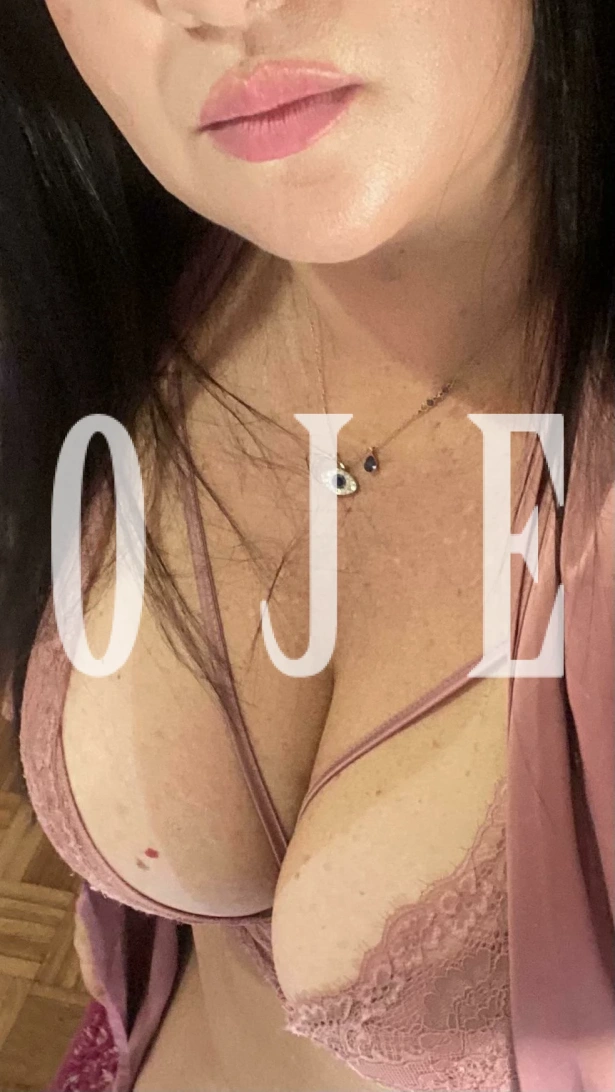 Aline, acompanhante em Vila Real