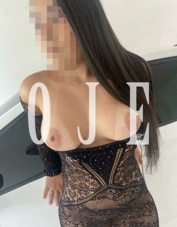Gaby, a acompanhante brasileira de 29 anos, mo