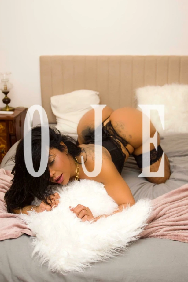Fetichismo, Atenção à casais, Namoradinha, Massagem erótica, BDSM, Atenção à deficientes físicos, Atenção à mulheres, Despedida de solteiro, Sexcam, Stripers: Escorts em Lisboa