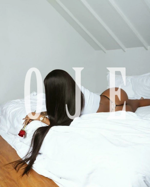 Fetichismo, Atenção à casais, Namoradinha, Massagem erótica, BDSM, Atenção à deficientes físicos, Atenção à mulheres, Despedida de solteiro, Sexcam, Stripers: Escorts em Faro