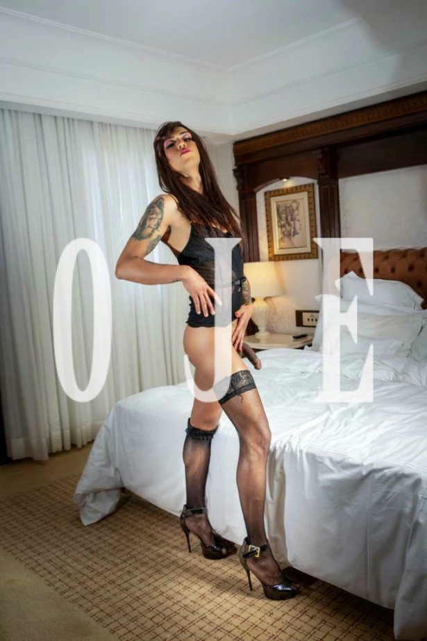 Julia lima, travesti em Albufeira