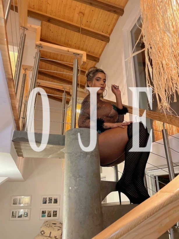 Fetichismo, Namoradinha, Massagem erótica, BDSM, Atenção à deficientes físicos, Despedida de solteiro, Sexcam, Stripers: travesti em Albufeira