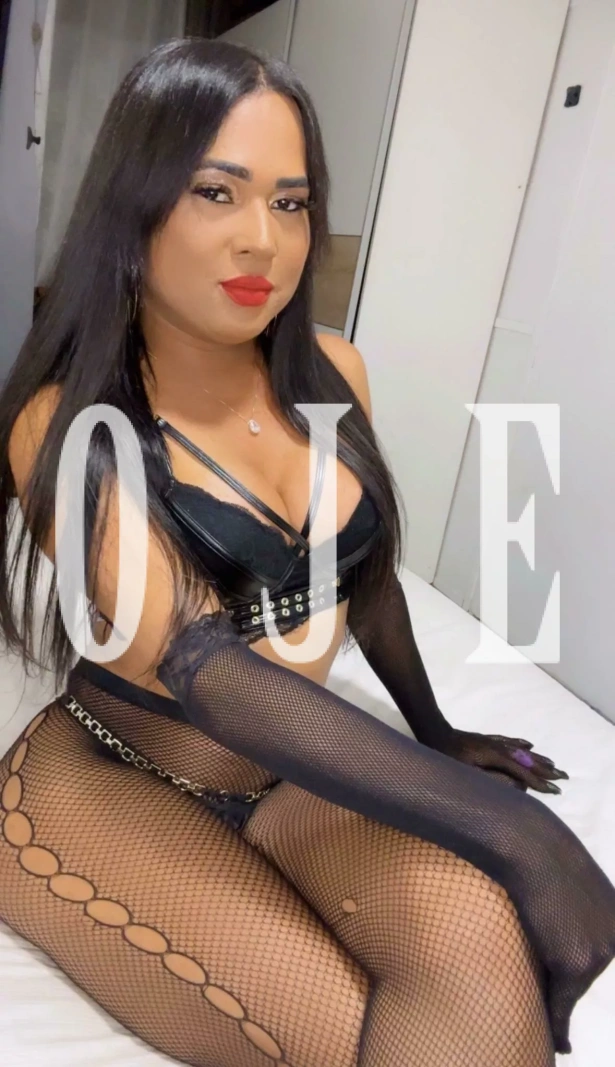 Jheniffer, travesti em Faro