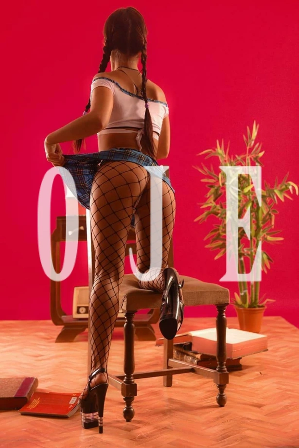 Massagem erótica, Namoradinha, Sexcam: Escorts em Maia