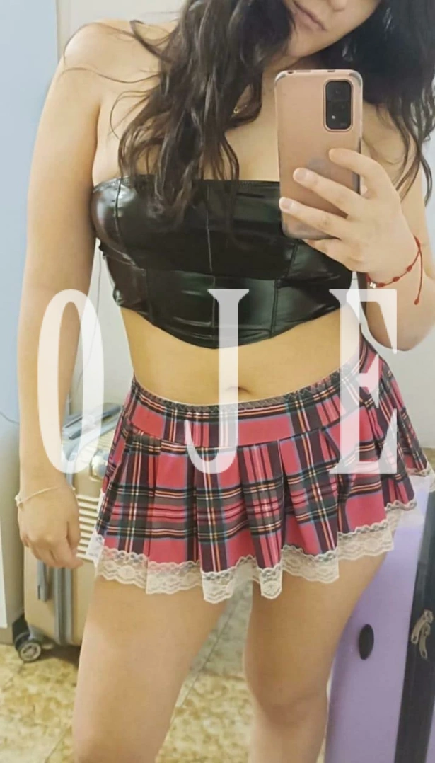 Latina exótica, Olá, sou a Latina, 