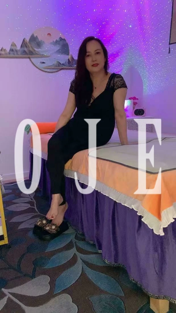 Lucy, Olá, sou a Lucy, um