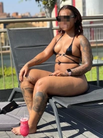 Aniélla, acompanhante em Lagos 925606697