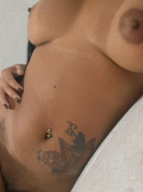 Hanna, acompanhante em Almada 925087766