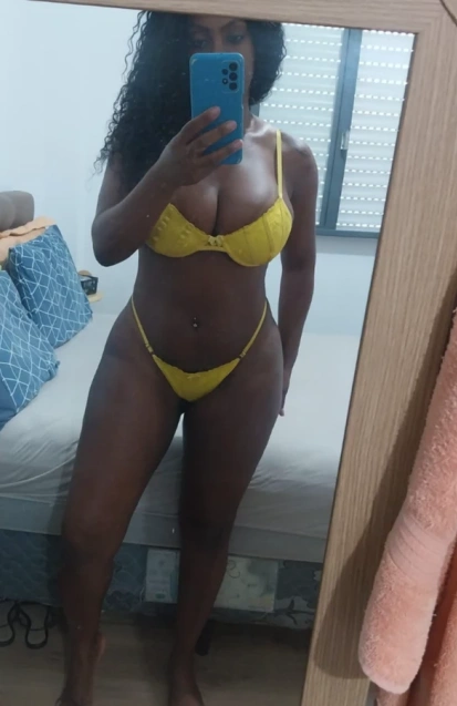 Romana , acompanhante em Funchal 912213935