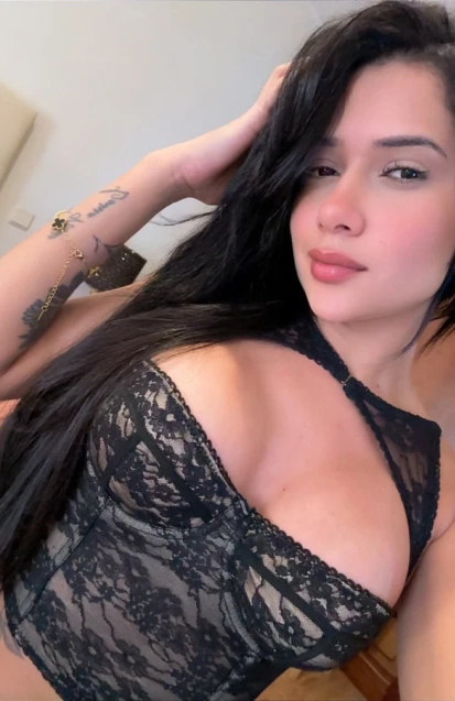 Iara Vasconcelo, acompanhante em Porto 929439289