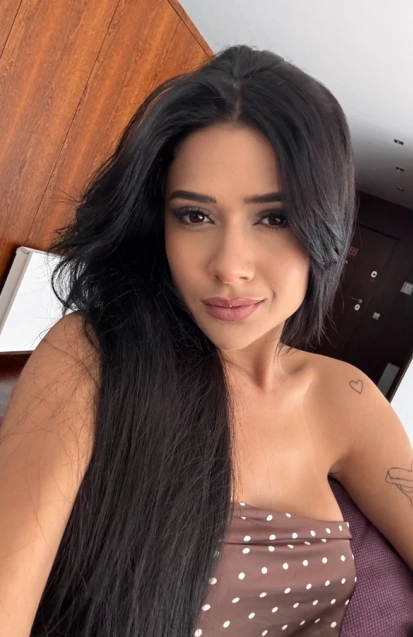 Iara Vasconcelo, acompanhante em Porto 929439289